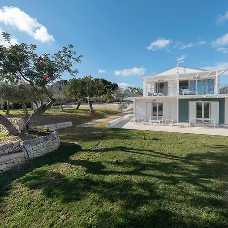 Iris Villa *