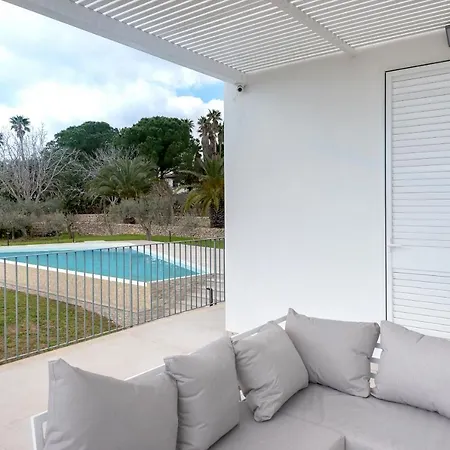 Iris Villa